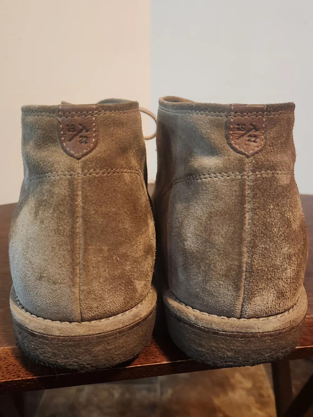 Allen Edmonds Montauk Suede Chukka Boot Crepe Sole Shoe Italy Mens Sz 9D Beige
